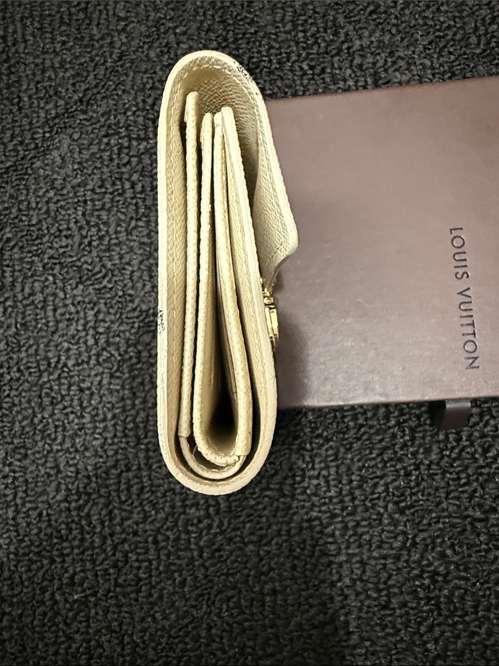 Louis Vuitton Damier Azur koala wallet - Picture 3 of 11